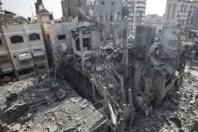 İsrail, Gazze Şeridi'nin güneyindeki hastaneyi bombaladı