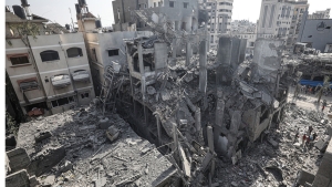 İsrail, Gazze Şeridi'nin güneyindeki hastaneyi bombaladı