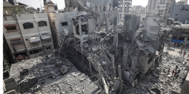 İsrail, Gazze Şeridi'nin güneyindeki hastaneyi bombaladı