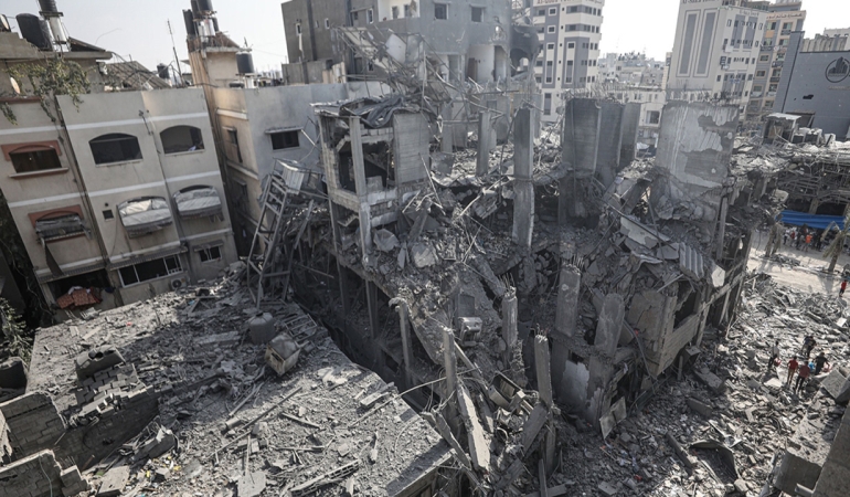 İsrail, Gazze Şeridi'nin güneyindeki hastaneyi bombaladı