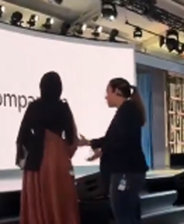 Microsoft çalışanından Microsoft'un 50. yıl dönümü partisinde İsrail protestosu