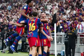 uzatmalarda-tam-3-gol-el-clasico-yu-kazanan-19451561_278_amp