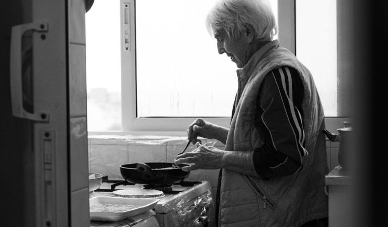 Yaslanma-Surecinde-Asil-Mesele-Yas-mi-Yasam-Kalitesi-mi-featured