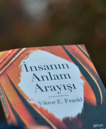 Dijital-Cagda-Zenginlik-Anlayisi-Donusuyor-Insan-Odakli-Bir-Bakis-featured