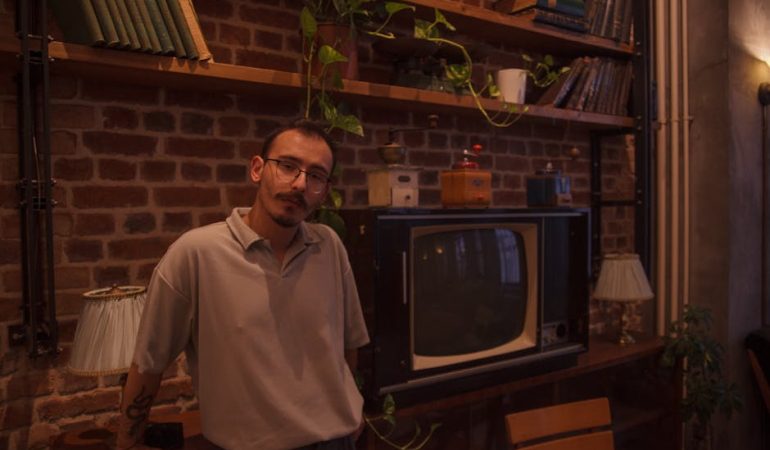 Fatih-Altayli-TV8217lerdeki-Siddet-Dizilerinin-Sebebi-Toplum-ve-Sansur-featured