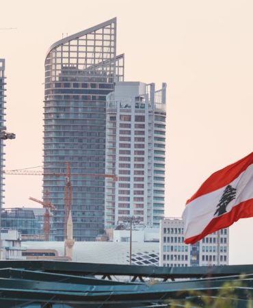 Lubnan-Ateskesi-ve-Iran-Karari-Petrol-Piyasalarini-Sakinlestirdi-featured